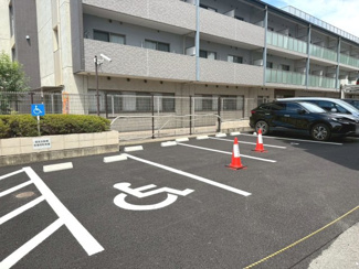 【駐車場】 | ジオ四条桂川ブライトコア | 空き状況は要確認