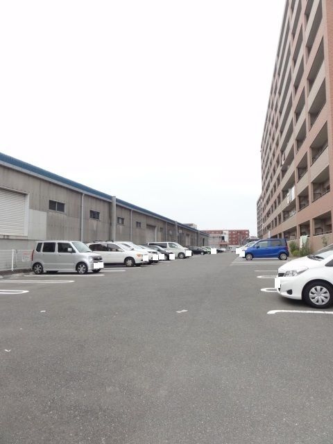 アイタス福岡の駐車場|収納です。