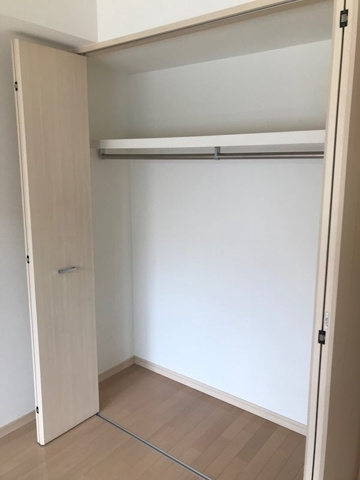 新品家具付きマンション西新宿18(KaGood東京)の収納