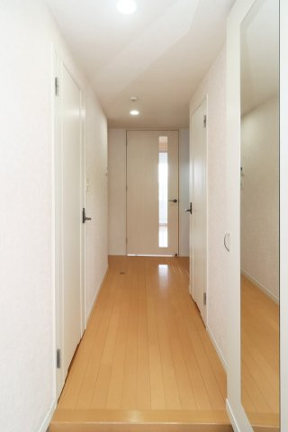 サヴォイテンジンクォーター　4階の玄関|別号室のものです。現状優先になります。