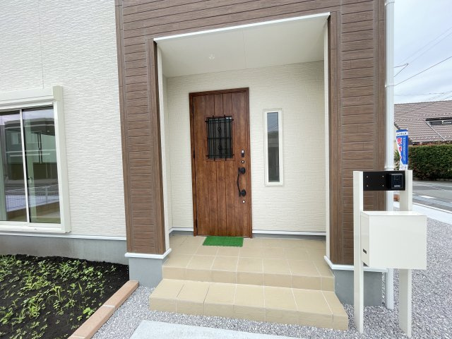 高崎市新町第８（全9棟）6号棟の玄関