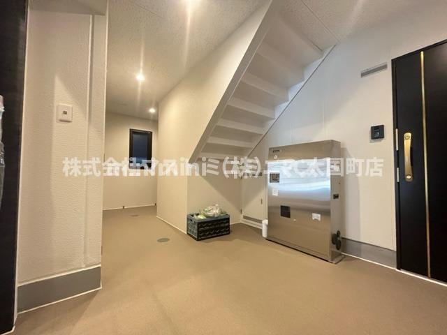 Nu岸里駅前のロビー