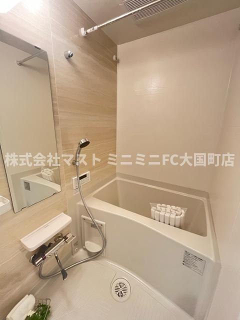 Nu岸里駅前の浴室