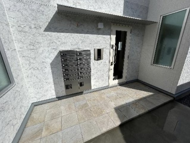 オアシス五反野レジデンスのエントランス