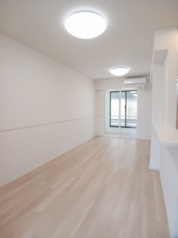 ビオラ徳山の居間・リビング|※内観写真は同タイプ商品のお部屋となりますのでご参考にお願いします