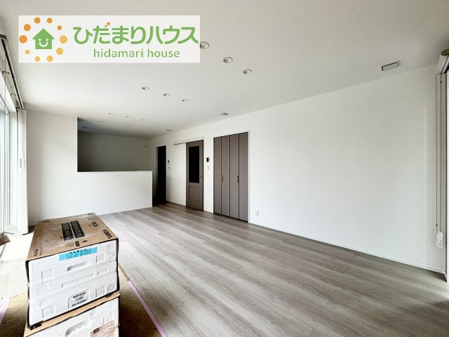 【居間・リビング】 | 筑西市二木成　新築戸建　2号棟 | 早くお仕事終わらせて、家に帰りたくなるようなリビングです(^^♪