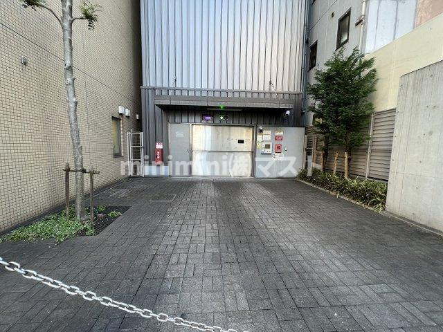 アーバンエース夕陽丘パルの駐車場