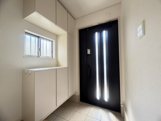 神戸市西区枝吉４丁目戸建の玄関