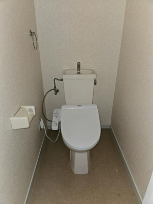 【トイレ】 | サンライトマンション | 別のお部屋の写真です