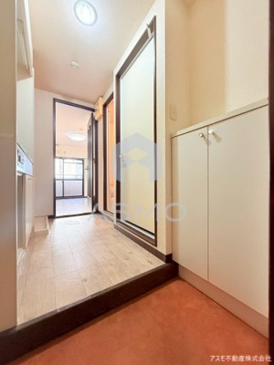 【玄関】 | インターナショナル上汐 | 同マンション別部屋　参考写真