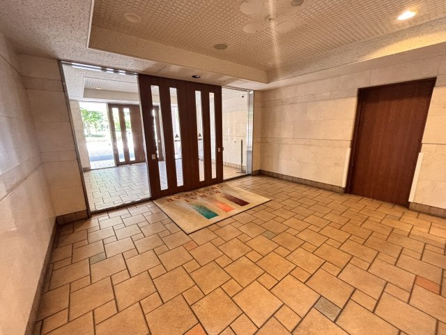 【エントランス】
