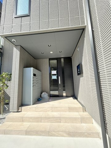 グリシーヌのエントランス