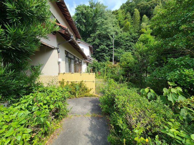 【庭】 | 八雲町熊野中古戸建 | お庭です