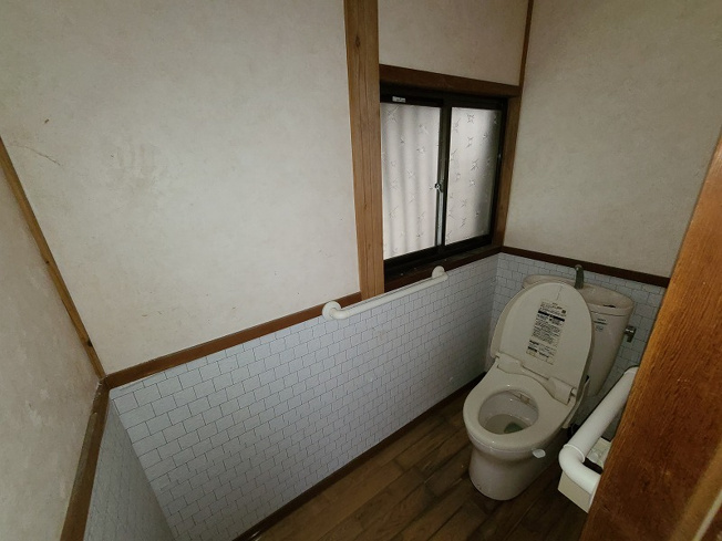 【トイレ】 | 八雲町熊野中古戸建 | シンプルで使いやすいトイレです
