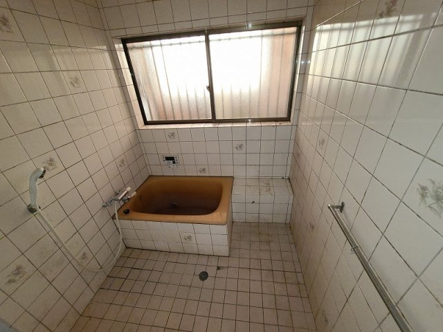【浴室】 | 八雲町熊野中古戸建 | お風呂で日々の疲れを落としましょう