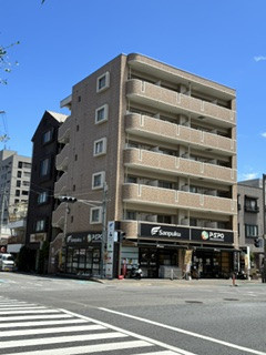 松山市平和通２丁目の一棟マンション