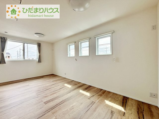 【洋室】 | 筑西市二木成　新築戸建　1号棟 | 机にベットを置けば子供部屋の完成です！
