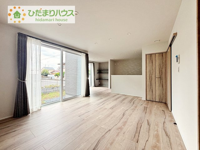 【居間・リビング】 | 筑西市二木成　新築戸建　1号棟 | 早くお仕事終わらせて、家に帰りたくなるようなリビングです(^^♪