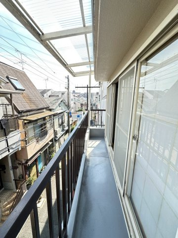 門真市大池町のバルコニー|2階、3階ベランダ付きです