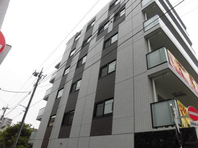 【外観】 | リコットハウス中野新橋 | 鉄筋コンクリート造のがっちりとした建物。