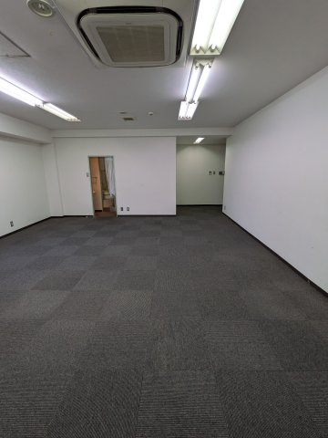 サウサービルの内装