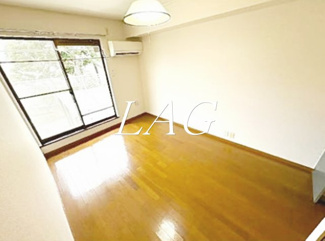 【居間・リビング】 | メディコＫ | 洋室のお部屋です。