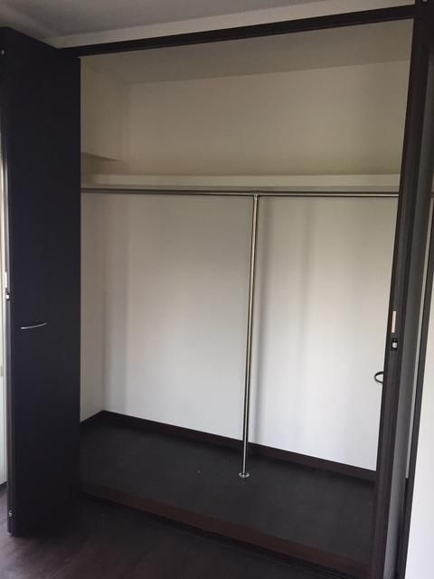 シャトレー新宿御苑１の収納