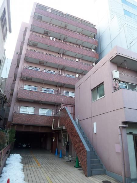シャトレー新宿御苑１の外観
