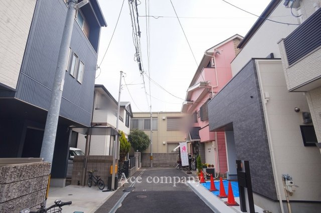 【前面道路含む現地写真】 | 八尾市本町2丁目 | 【前面道路：幅員4ｍ】前道は通り抜けができず交通量少なめです♪