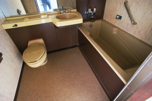 カサベルデ本町【キャッシュバック対象物件】のトイレ|落ち着いたトイレです※現状優先