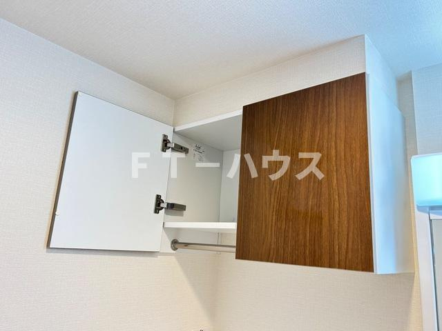 ソラナ宮本の収納|洗濯機上部収納