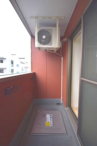 【バルコニー】ラ・ヴィ江坂イースト
