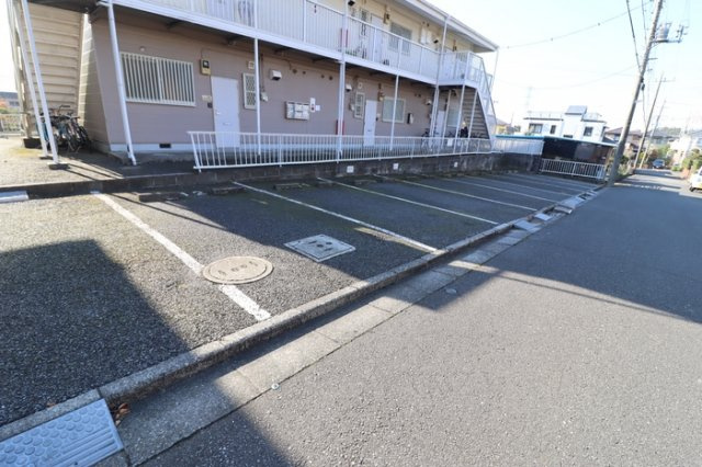 ファーストグリーン　Bの駐車場|駐車場があります