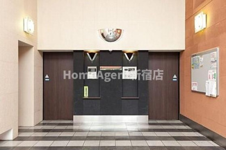 【玄関】 | アルファード西落合 | 日勤管理人！マンション隣にはショッピングセンター（80m）