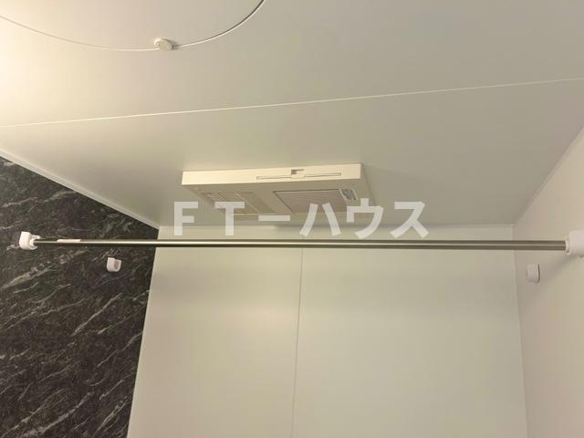 スカイブルームナツミ（Sky bloom Natsumi）のキッチン|浴室乾燥機
