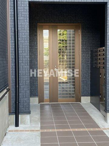 modern palazzo西時津Aのエントランス