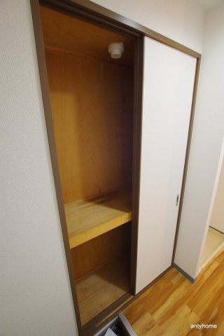ティーホームズ新大阪　仲介手数料無料の収納