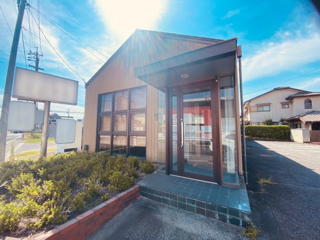矢作町字小河原貸店舗の外観