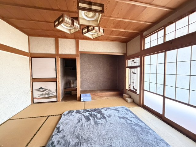 岩美郡岩美町大字本庄中古戸建の和室|１階和室の続間