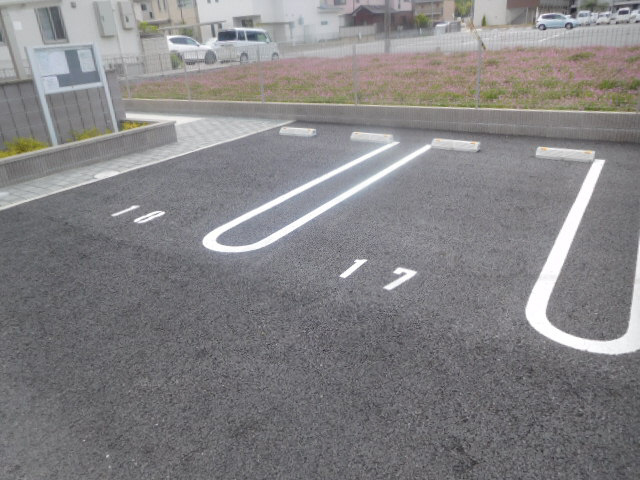 エルポルト　悠　B棟の駐車場