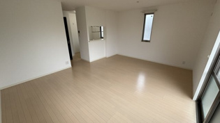 3面採光の明るいお部屋です。