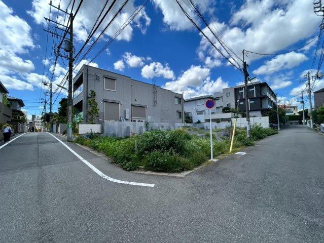 世田谷区北沢１丁目の売地の前面道路含む現地写真|2026.08.07撮影