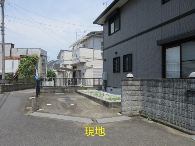 中古戸建　熊谷市原島1271-10（期間限定現況販売）の駐車場
