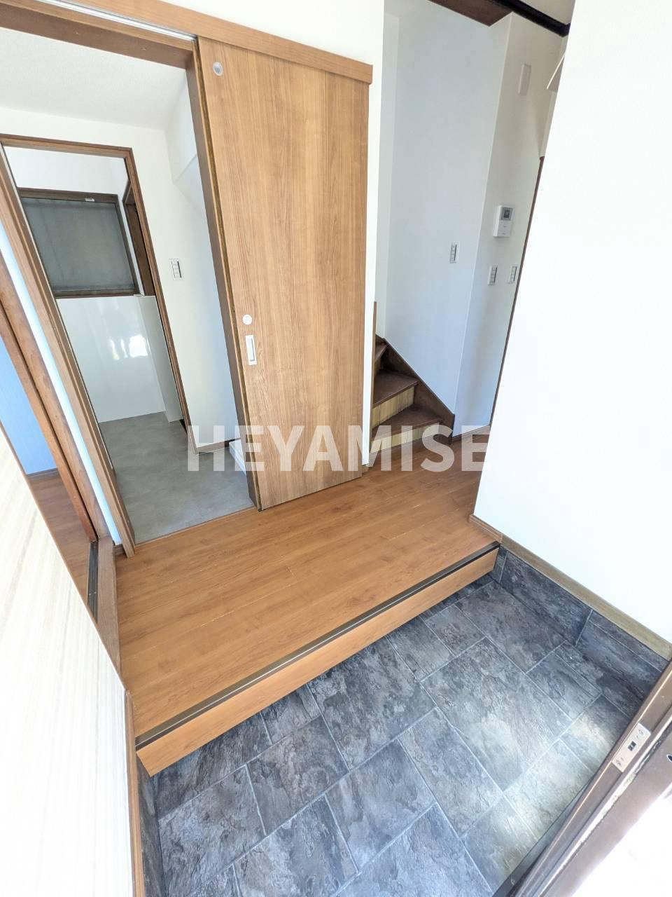 田上4丁目戸建ての玄関