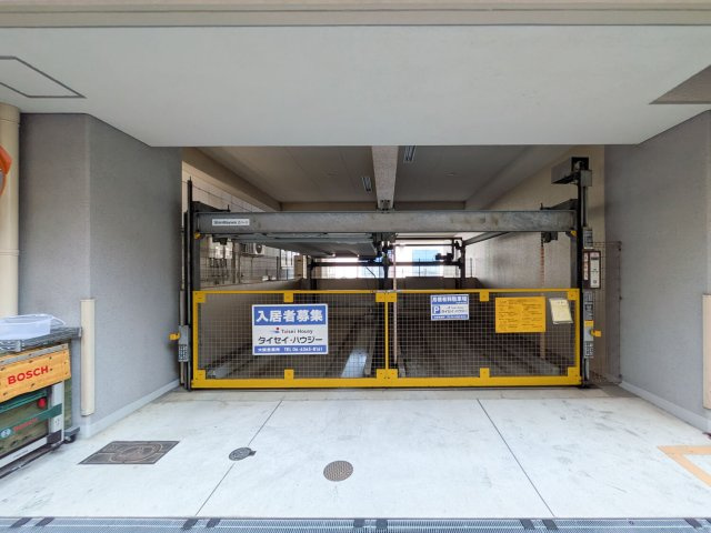 ティラヴェント中津の駐車場