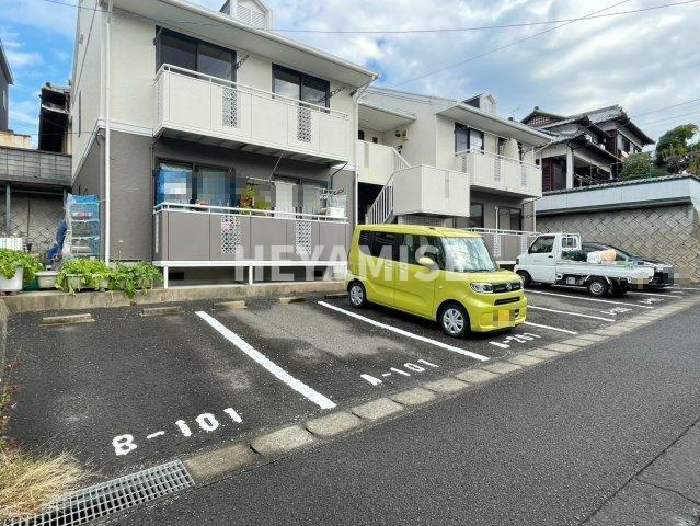 セジュールふじやまAの駐車場