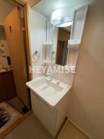 グランディール中嶋の独立洗面台