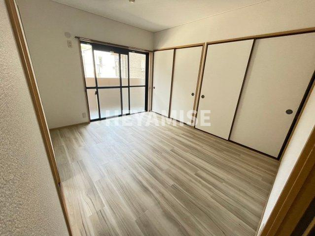 グランディール中嶋の洋室
