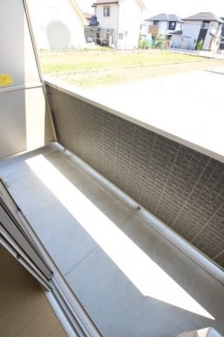 ヨーコーハイツ【キャッシュバック対象】のバルコニー|お洗濯にも便利なバルコニー付き