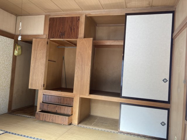 網走市錦町146番地26中古住宅の収納|１階和室収納